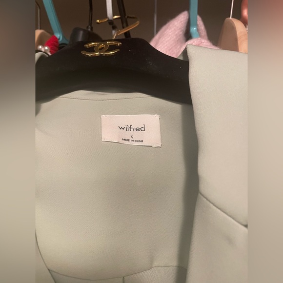 Aritzia Wilfred blouse for sale - Picture 2 of 3